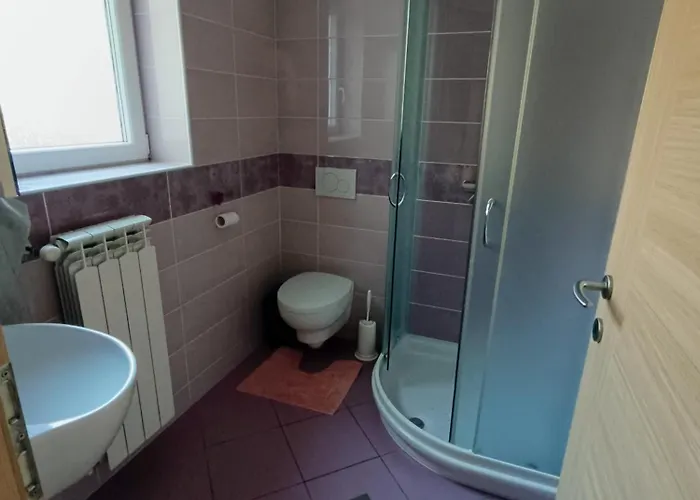 Nyaraló Pocitniska Hisa Kapitanovse *